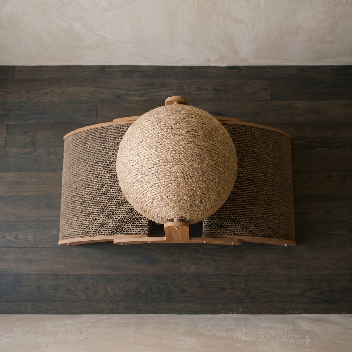 Arc Scratch Lounger - overhead