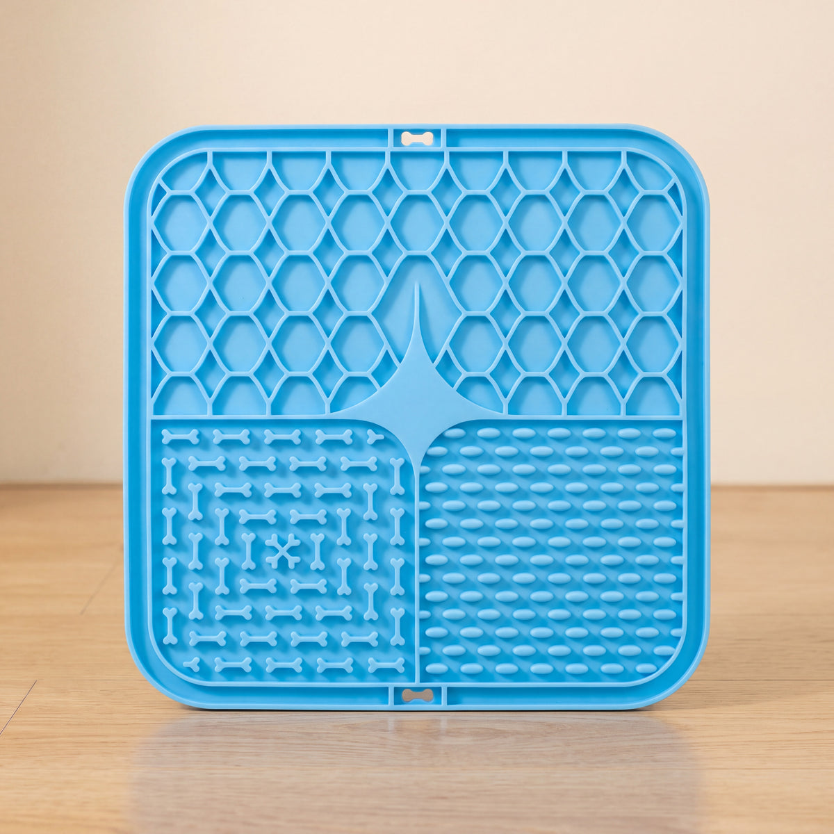 Calm Lick Mat - Blue - hero