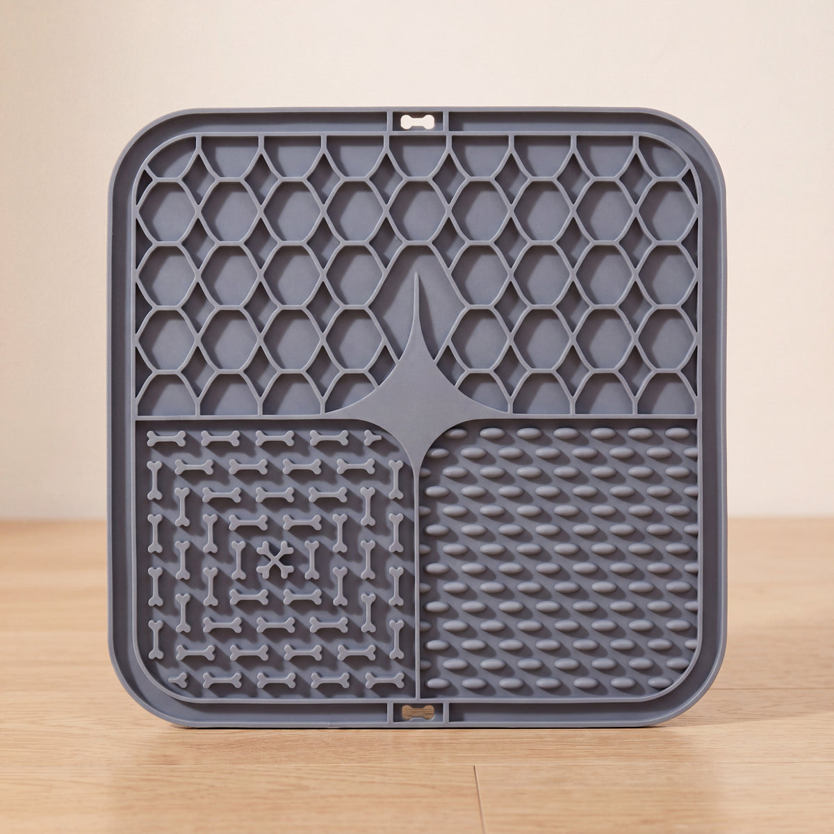 Calm Lick Mat - Grey - hero