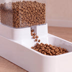Flow Gravity Feeder Set - Food Feeder 2.1 kg - close up