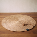 Halo Scratch Mat - Mat and ball - lifestyle