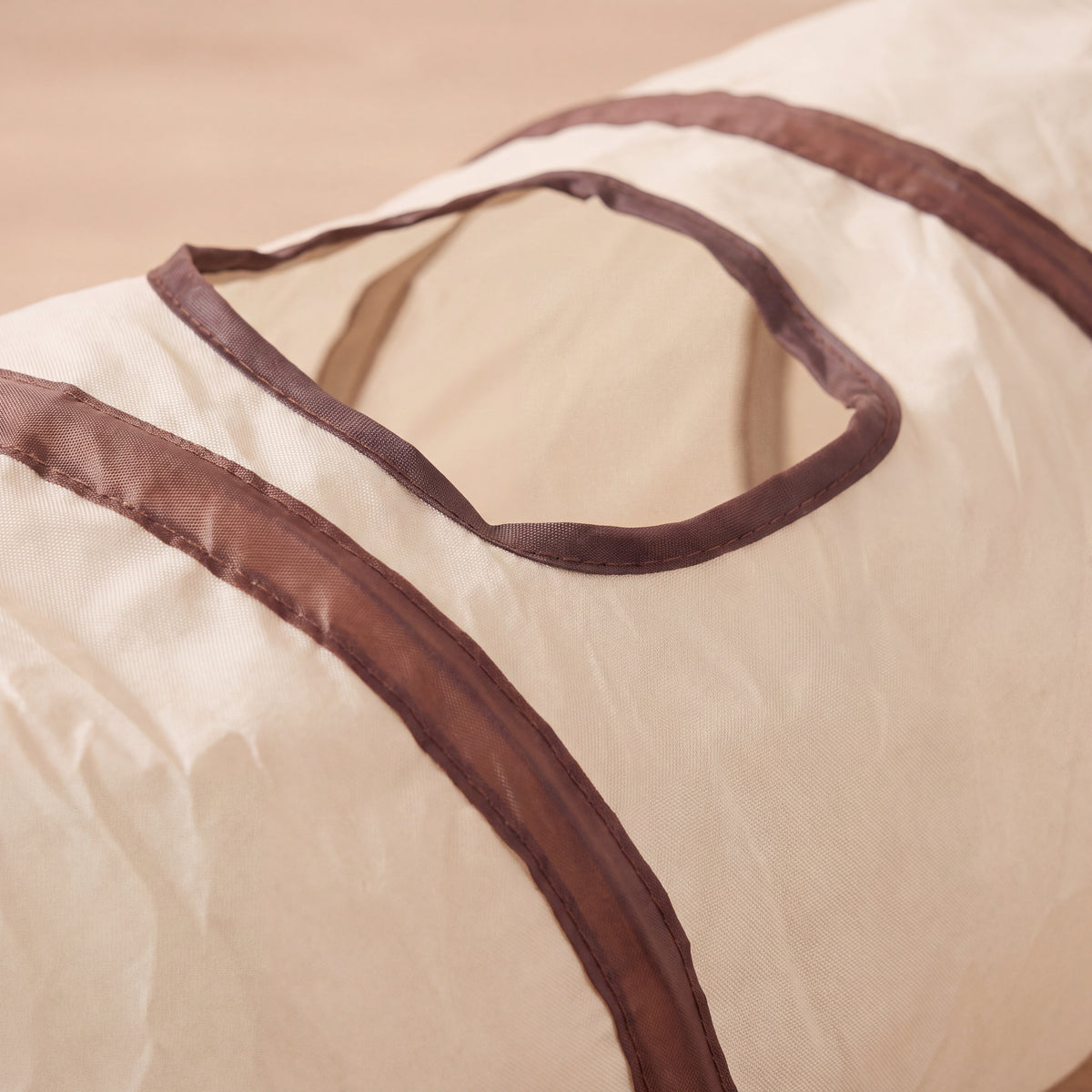 Hide Play Tunnel - Straight - close up