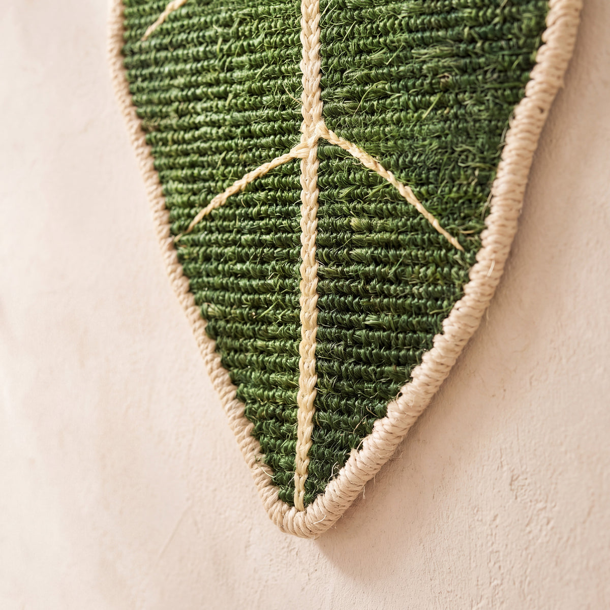 Leaf Wall Scratch Board - Arrow Leaf - close up