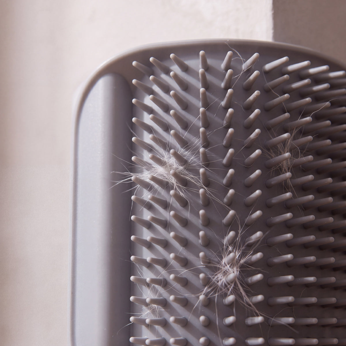 Nook Corner Groomer - Grey - close up
