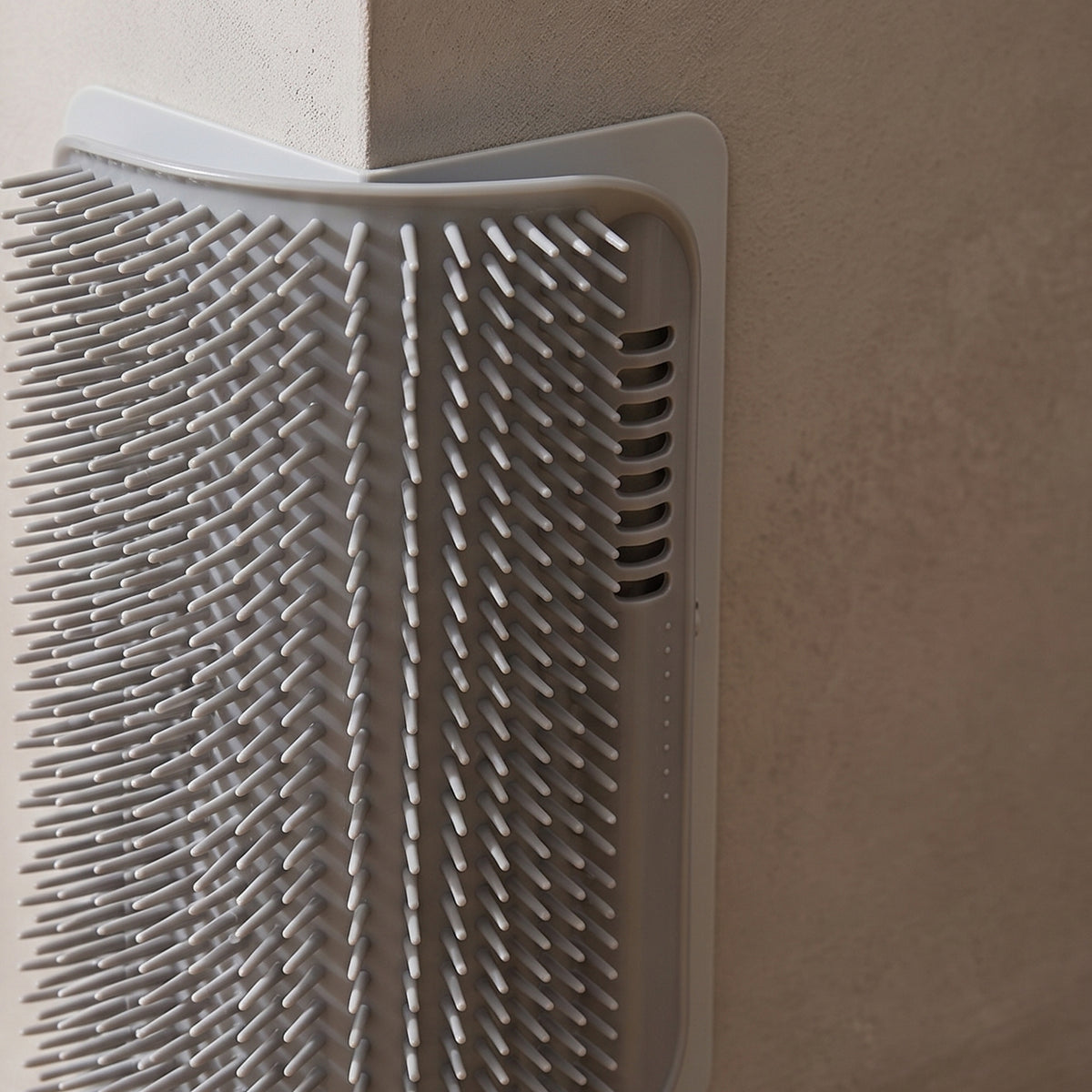 Nook Corner Groomer - Grey - close up