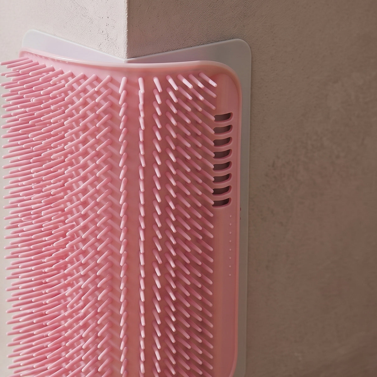 Nook Corner Groomer - Pink - close up